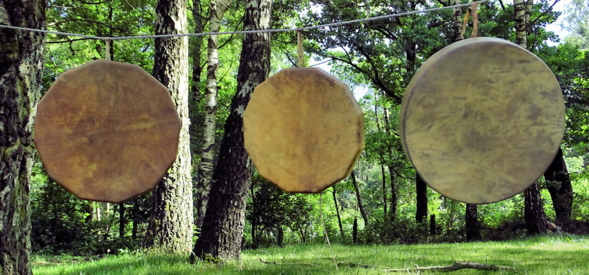 Trommelbau im Wildniscamp